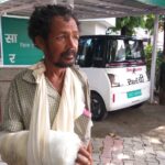 डीएम सविन ने एक बार फिर पेश की मानवता की मिसाल, असहाय, अनाथ और लाचार राजू को दिया सहारा,