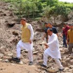 ग्राउण्ड जीरो पर पहुंचे कैबिनेट मंत्री डॉ. धन सिंह रावत