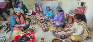 रानीपोखरी की महिलाओं द्वारा आकर्षक दीपावली गिफ्ट हैंपर से स्थानीय बाजार हुए गुलजार