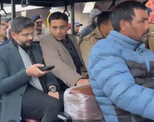 माल रोड मसूरी पर अब दिखेंगी 54 गोल्फ कार्ट; हर 2 रिक्शे वालों के हवाले 1 गोल्फ कार्ट