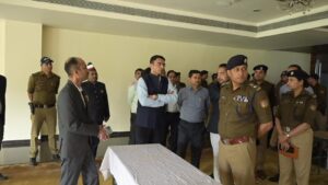 गृहमंत्री के दौरे से पहले देहरादून प्रशासन अलर्ट, डीएम सविन बंसल ने एसएसपी संग व्यवस्थाओं का किया स्थलीय निरीक्षण