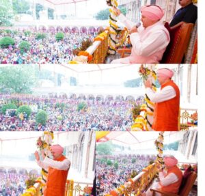 श्री दरबार साहिब में गुरु मंत्र पाकर धन्य धन्य हुई गुरु की प्यारी संगतें