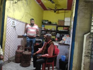 डीएम की क्यूआरटी सक्रिय; 32 सिलेंडर जब्त