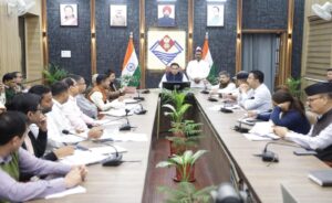 प्रधानमंत्री के भ्रमण कार्यक्रम को लेकर जिला प्रशासन अलर्ट मोड पर; डीएम ने रेखीय विभागों के अधिकारी संग की समीक्षा बैठक