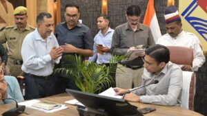जन समस्याओं के समाधान का भरोसा बना ‘जन दर्शन’, फरियादियों की संख्या 300 पार