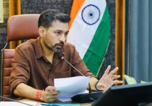 चारधाम यात्रा व्यवस्थाओं को लेकर डीएम का सख्त निर्देश-किसी स्तर पर न हो लापरवाही