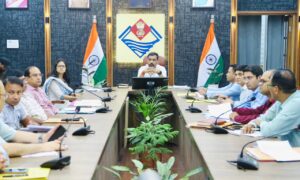 सीएम घोषणाओं के क्रियान्वयन में लापरवाही बर्दाश्त नहीं, डीएम ने दिए कड़े निर्देश