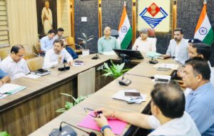 मानसून से पहले अलर्ट मोड में देहरादून; प्रमुख सचिव ने की आपदा तैयारियों एवं पुनर्वास कार्यों की समीक्षा,