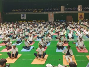 अन्तर्राष्ट्रीय योग दिवस: परेड ग्राउंड में योग से स्वास्थ्य का संदेश किया गया सामूहिक योगाभ्यास