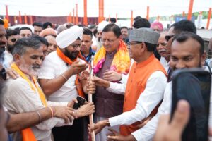 खेत बचाओ अभियान’ का शुभारंभ, केंद्रीय कृषि मंत्री एवं मुख्यमंत्री का भव्य स्वागत