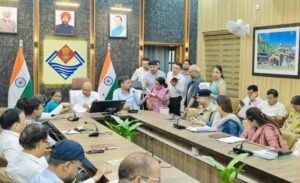 समाधान दिवस में 145 से अधिक फरियादियों की सुनी समस्याएं, लंबित शिकायतों पर आयुक्त सख्त