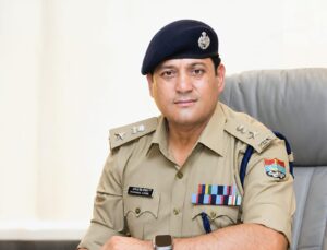 एसएसपी दून के नेतृत्व में हुड़दंगियों पर सख्त दून पुलिस