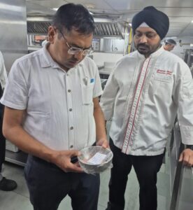 सीएम धामी के निर्देश पर एफडीए का बड़ा अभियान, दूध-पनीर समेत कई खाद्य पदार्थों के नमूने जांच को भेजे