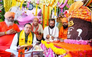 टपकेश्वर महादेव की भव्य शोभायात्रा में शामिल हुए मुख्यमंत्री पुष्कर सिंह धामी