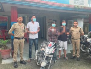 सार्वजनिक स्थान पर हुड़दंग करने वालो को दून पुलिस ने पढ़ाया कानून का पाठ