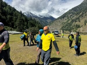 उत्तरकाशी, कालिंदी खाल में 19 ट्रेकर्स के फंसे होने की सूचना, रेस्क्यू अभियान जारी