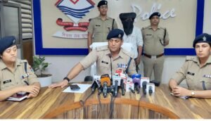 रायपुर क्षेत्र में हुई बुजुर्ग दम्पत्ति व महिला की हत्या करने वाले अभियुक्त को पुलिस ने किया गिरफ्तार